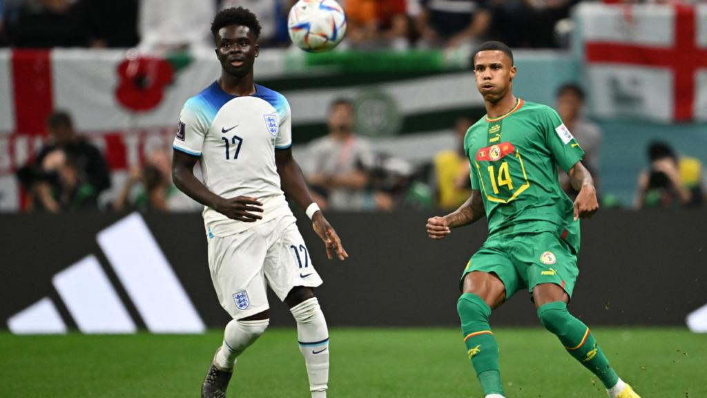 Senegal Player vs Bukayo Saka of England